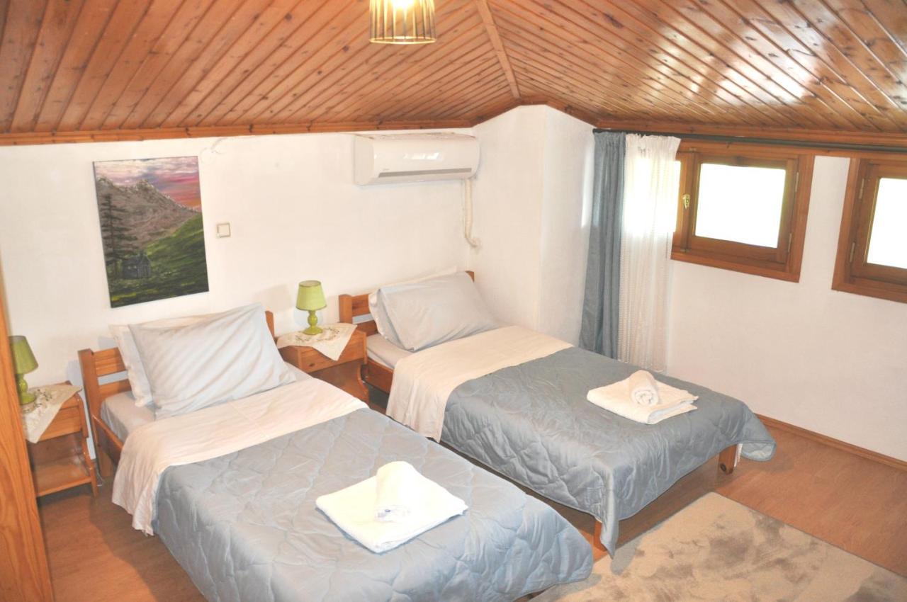 Cozy Loft With Fireplace & View Мецовон Экстерьер фото